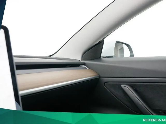 Tesla Model 3 AWD Long Range