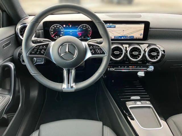 Mercedes-Benz A 200 Progressive