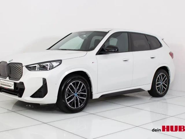 BMW iX1 xDrive30
