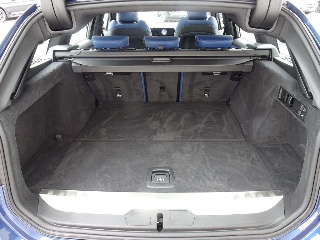 BMW 330 330e Touring