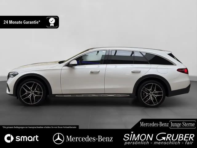 Mercedes-Benz E 300 4MATIC