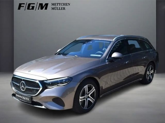 Mercedes-Benz E 220 4MATIC AVANTGARDE E 220 d