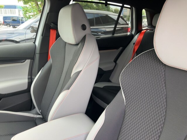 Skoda Elroq Elroq 1st Ed. Wärmepumpe CCS Matrix-LED AugRealHuD Navi AreaView ParkAssist Kessy DCC Canton 1-Gang