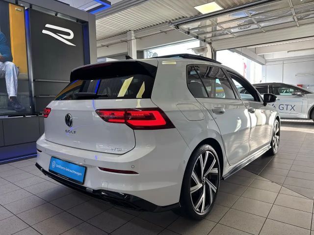 Volkswagen Golf 1.5 eTSI DSG
