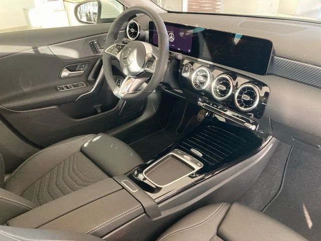 Mercedes-Benz A 200 Progressive