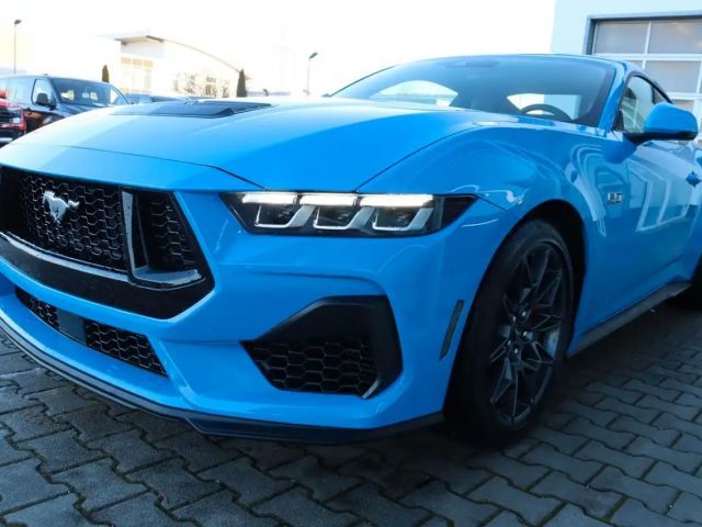 Ford Mustang Fastback GT 5.0 V8