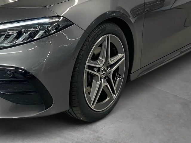 Mercedes-Benz A 180 AMG Line