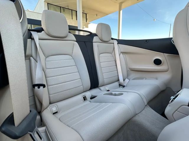 Mercedes-Benz C 180 AMG Line Cabriolet