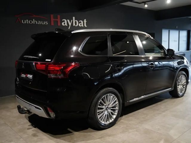 Mitsubishi Outlander 4WD PHEV