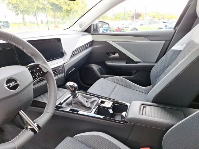 Opel Astra 1.2 Turbo Enjoy Sports Tourer Turbo