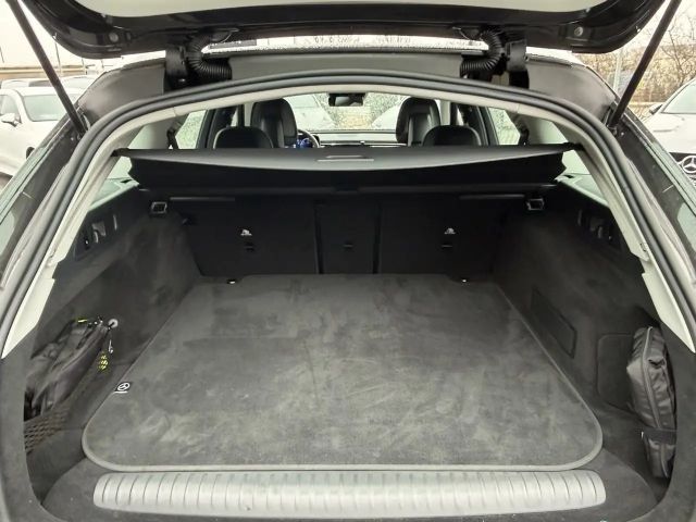 Mercedes-Benz E 300 E 300 e Estate