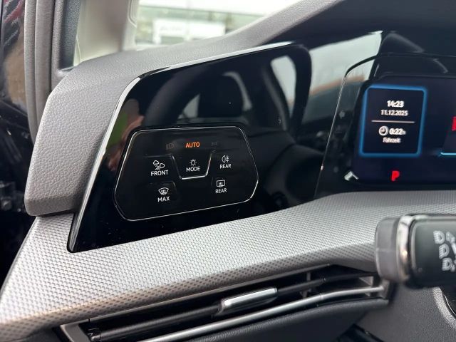 Volkswagen Golf Style eHybrid