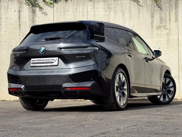 BMW iX xDrive40