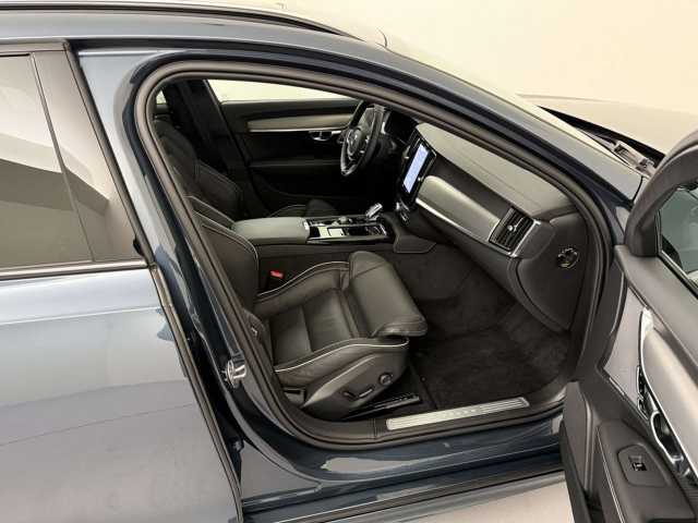Volvo V90 AWD Dark Plus Recharge T6