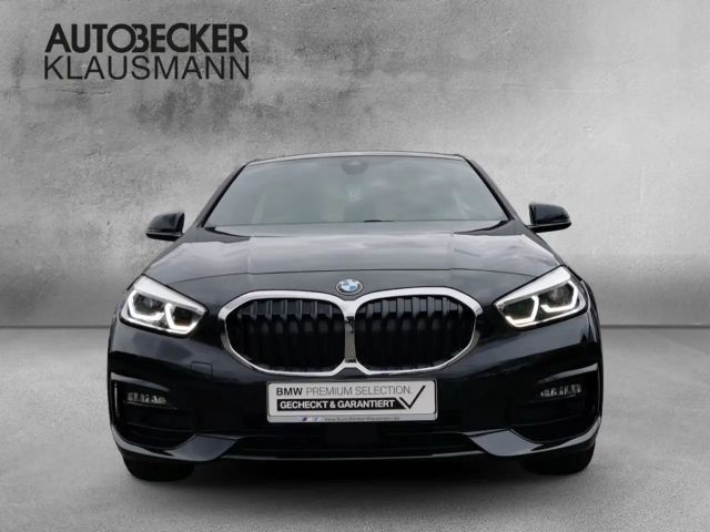 BMW 118 118i Sedan Sport Line