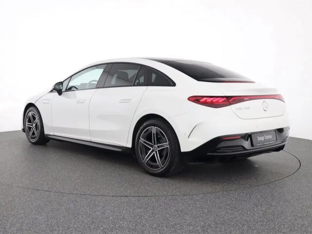 Mercedes-Benz EQE 300 Sedan