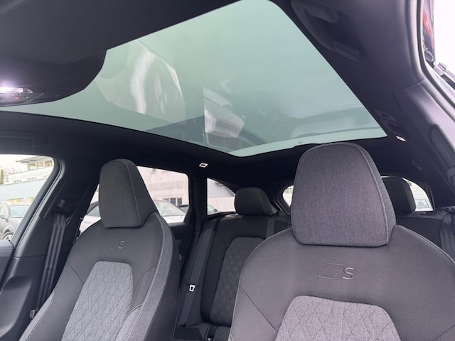 Audi A6 Avant Quattro S-Tronic