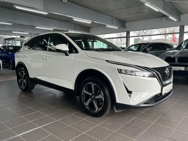 Nissan Qashqai 1.3 Connecta LED+KEYLESS+360°+ACC+VC uvm