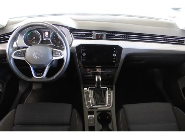 Volkswagen Passat GTE Variant