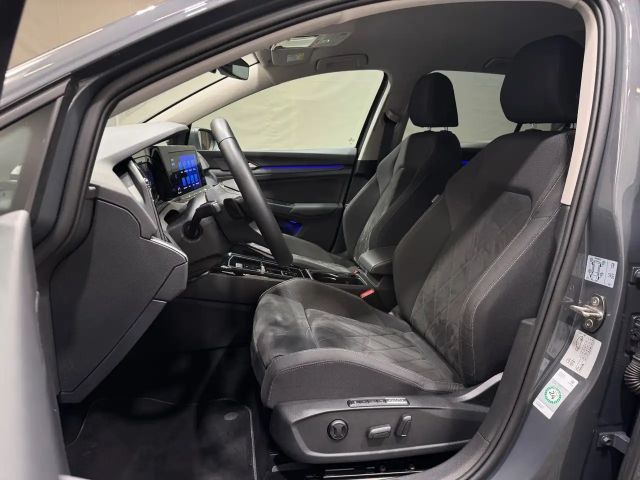 Volkswagen Golf 1.5 eTSI DSG Style