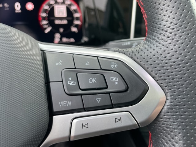 Volkswagen Golf 2.0 TSI DSG Golf VIII