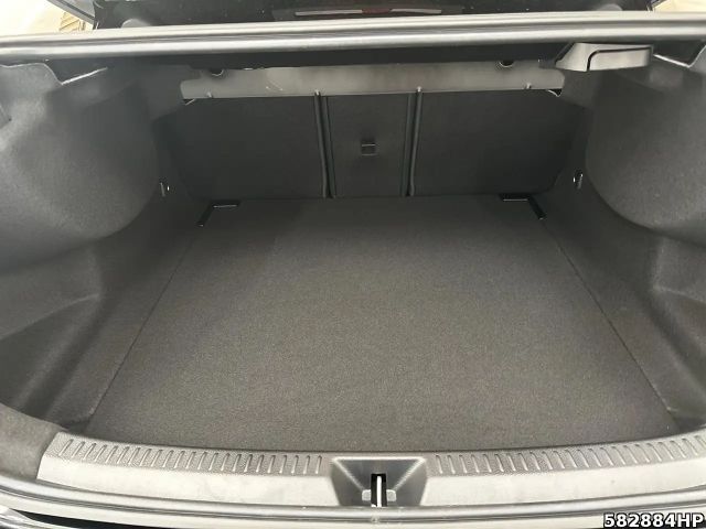 Mercedes-Benz A 180 Limousine +PROGRSSIVE-LINE-ADVANCED+LED+