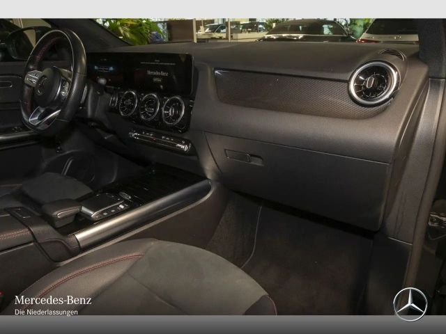 Mercedes-Benz GLA 200 4MATIC AMG Line