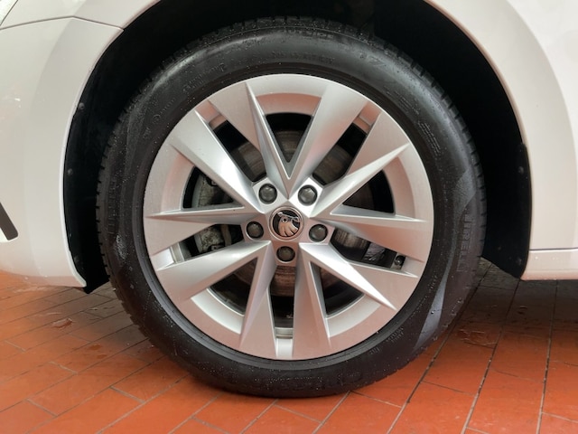 Skoda Octavia Combi iV