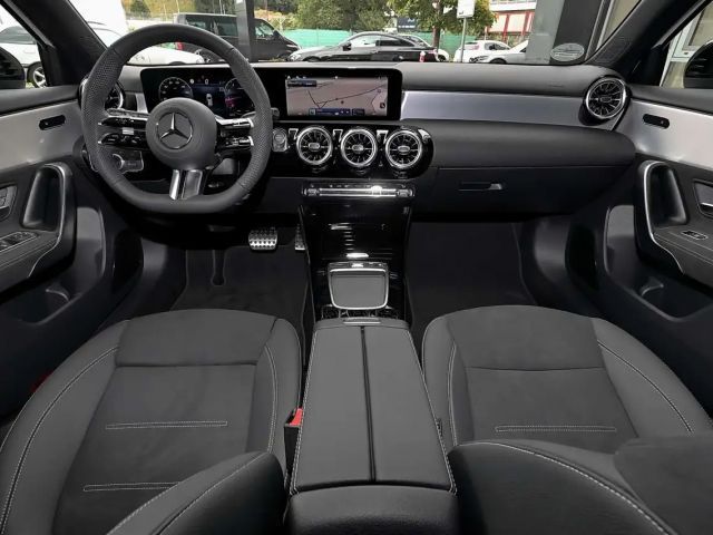 Mercedes-Benz A 200 AMG Line