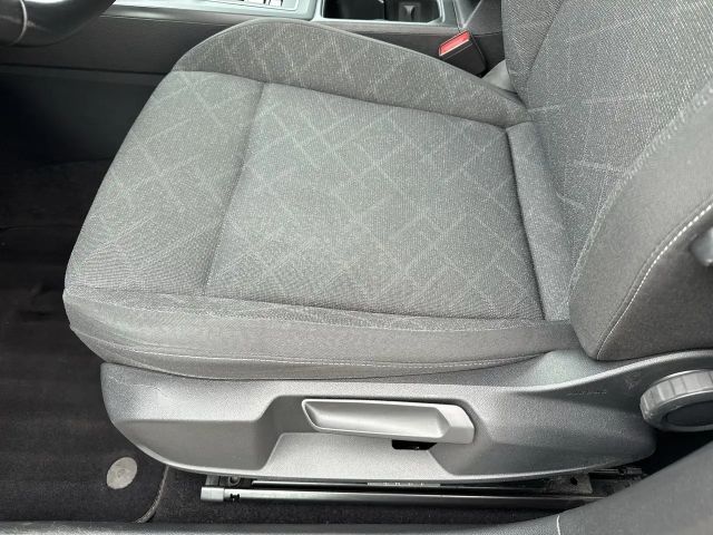 Volkswagen Golf DSG Life Variant