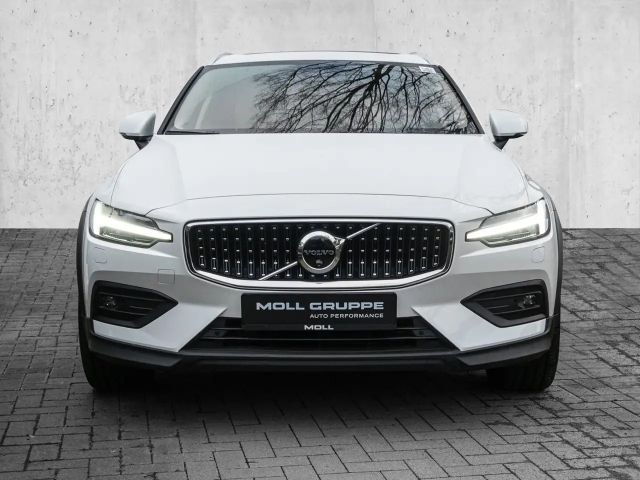 Volvo V60 Cross Country AWD Ultimate