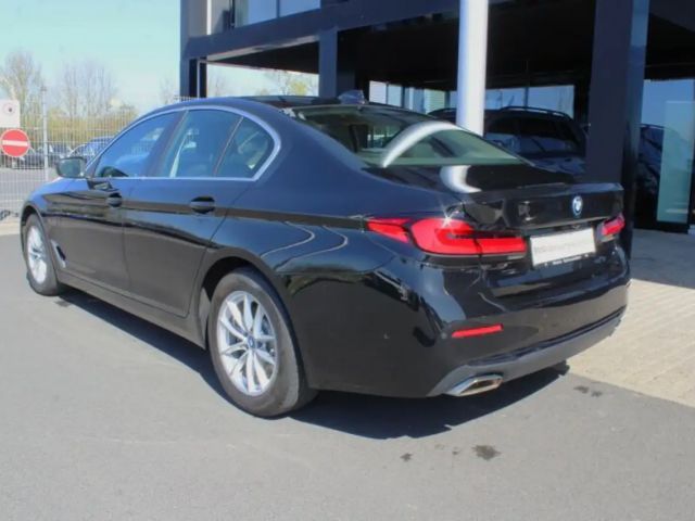 BMW 530 530e Sedan