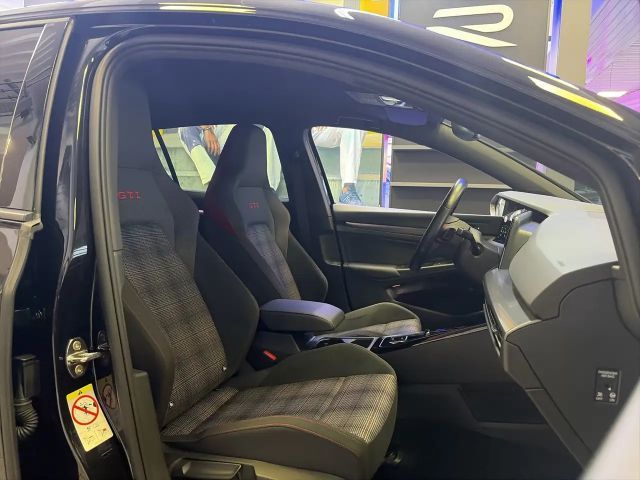 Volkswagen Golf 2.0 TSI DSG GTI