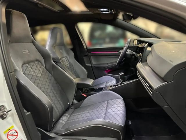 Volkswagen Golf 1.5 TSI Golf VIII R-Line