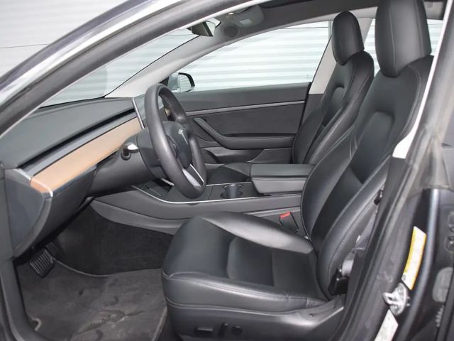 Tesla Model 3 RWD Standard Range