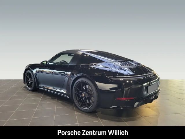 Porsche 992 4 Coupé GTS Targa