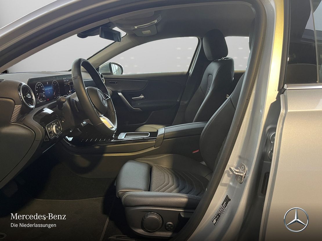 Mercedes-Benz A 180 A 180 d