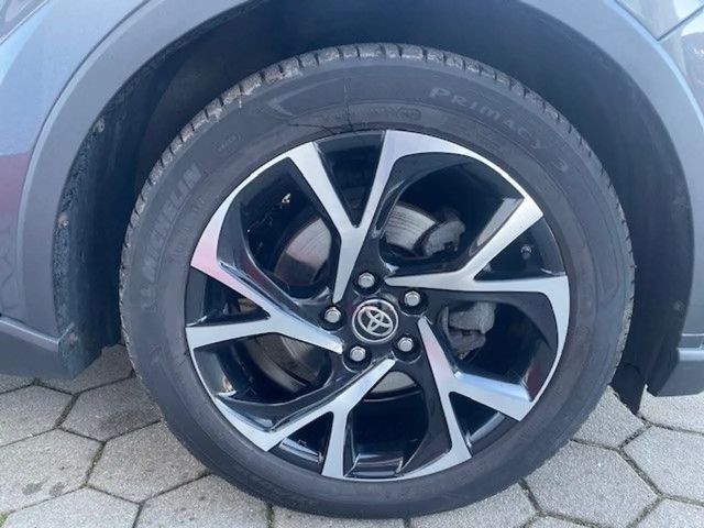 Toyota C-HR Hybride Team D