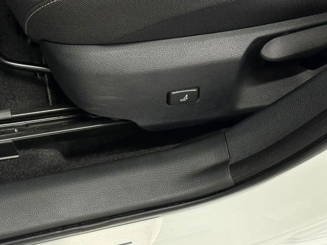 Toyota Corolla Hybride Team D