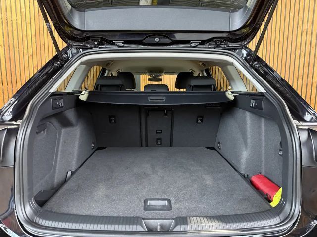 Volkswagen Golf DSG Life Variant