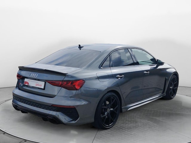 Audi RS3 Quattro S-Tronic Sedan