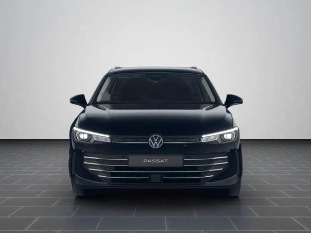 Volkswagen Passat 1.5 eTSI Business DSG Variant