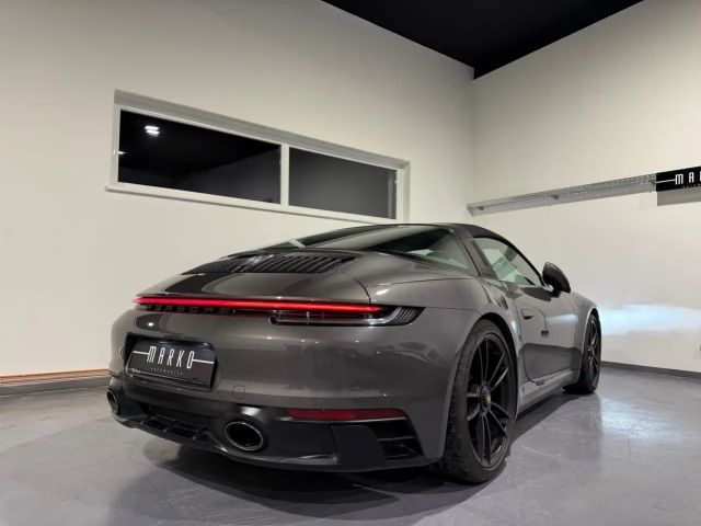 Porsche 911 4 Cabrio GTS Targa