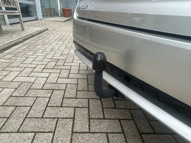 Toyota Corolla Hybride Team D