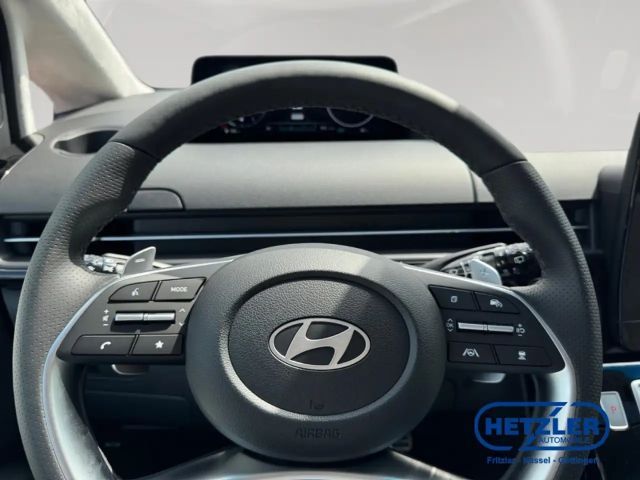 Hyundai Staria Signature