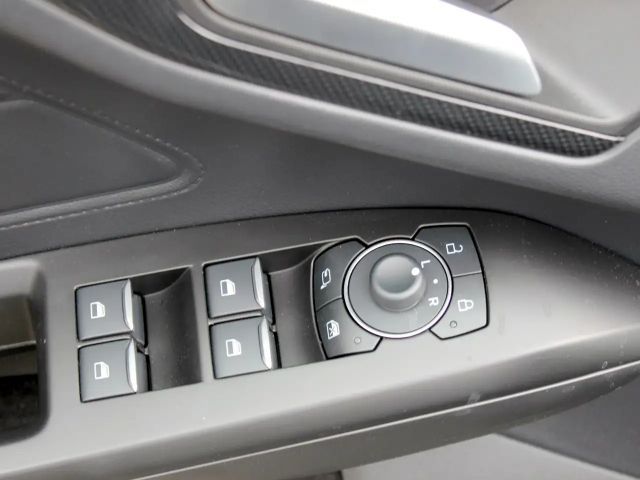 Ford Focus EcoBoost ST Line