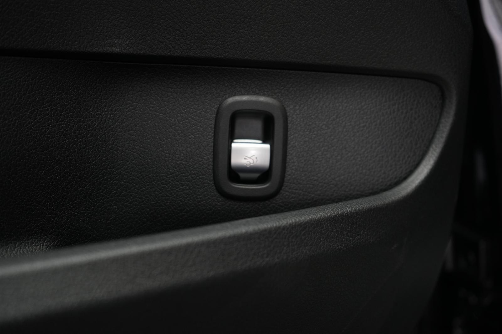 Mercedes-Benz C 220 AMG Line C 220 d Sedan