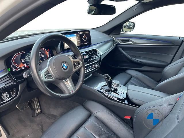 BMW 520 520d M-Sport Sedan