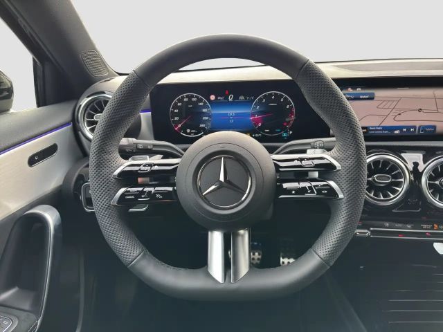 Mercedes-Benz A 200 Hatchback