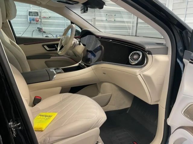 Mercedes-Benz EQS SUV AMG Line